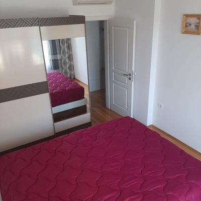 Miete einer gemütlichen 2-Zimmer-Wohnung in Varna, Bulgarien